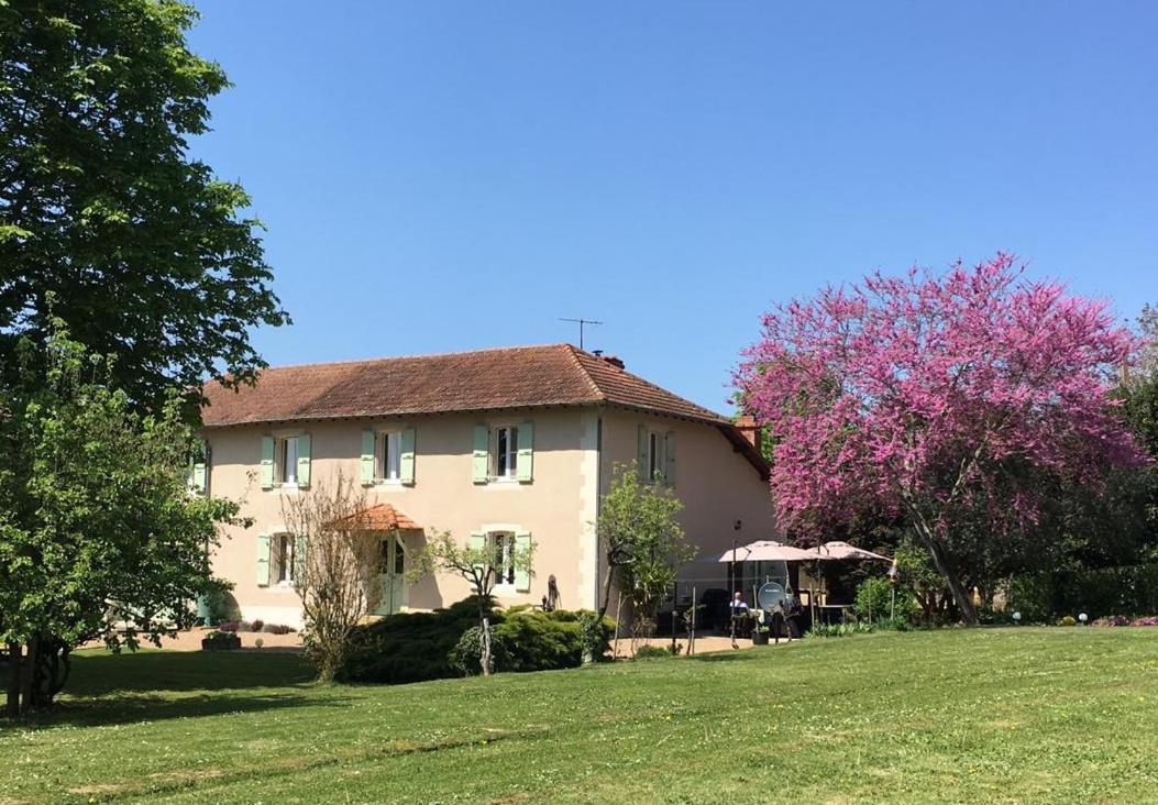 Domaine Serrot Saint-Elix-Theux Exterior photo